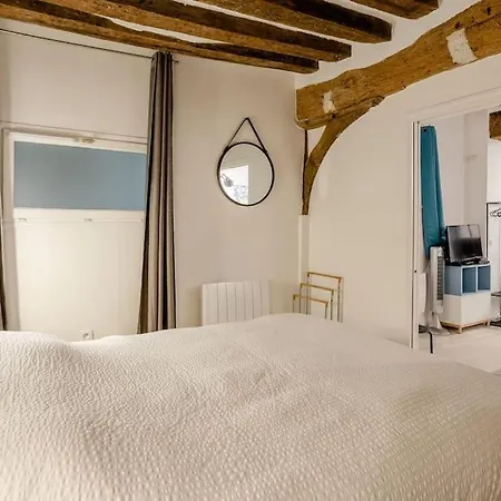 Cosy Proche Beaubourg * Parigi
